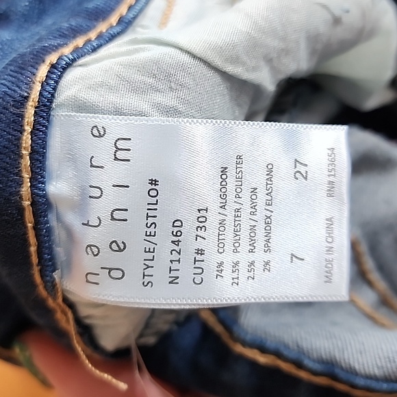 NWT Nature Denim: Maximum Comfort Distressed Jeans, Medium Wash, size 7/27 - Picture 6 of 8